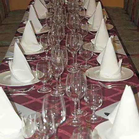 Hotel Völgyikút Ház *