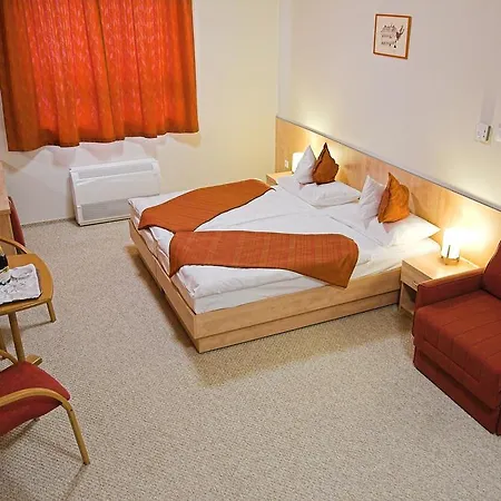 Hotel Voelgyikut Haz *