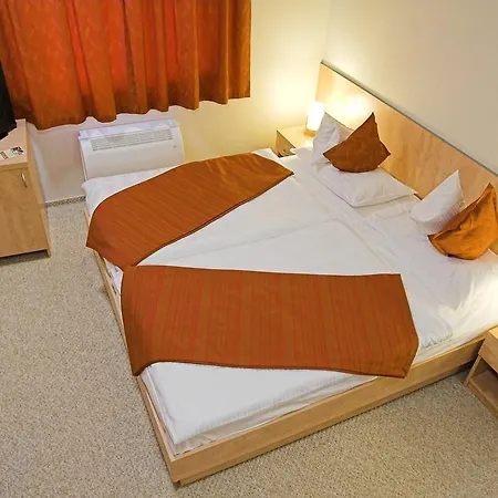 מלון Voelgyikut Haz *